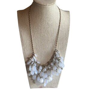 vintage Natasha White Teardrop Cluster Statement Necklace By Natasha Gold-Tone C